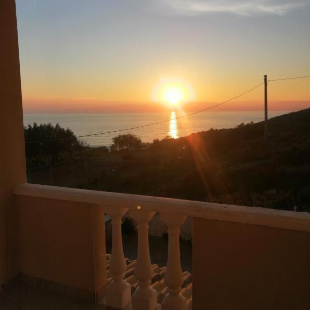 Al Faro Bed and breakfast